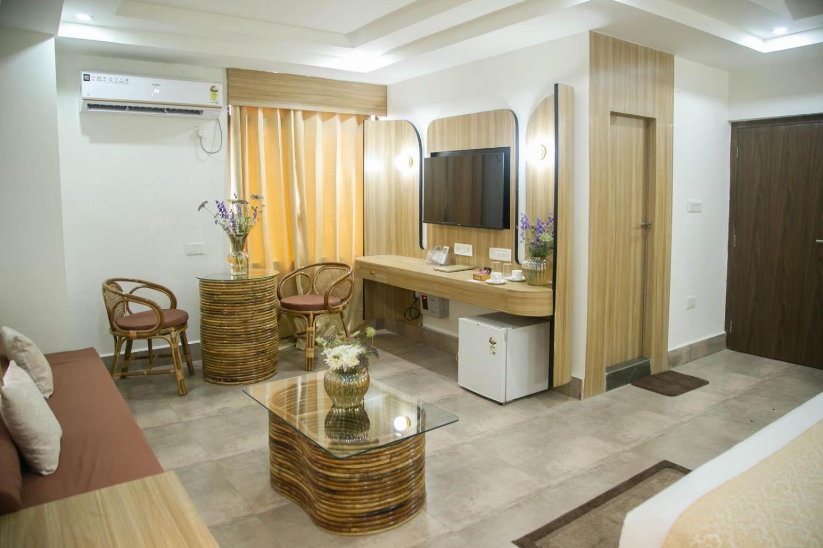 Hotel Lake Shilloi Dimāpur Exterior photo