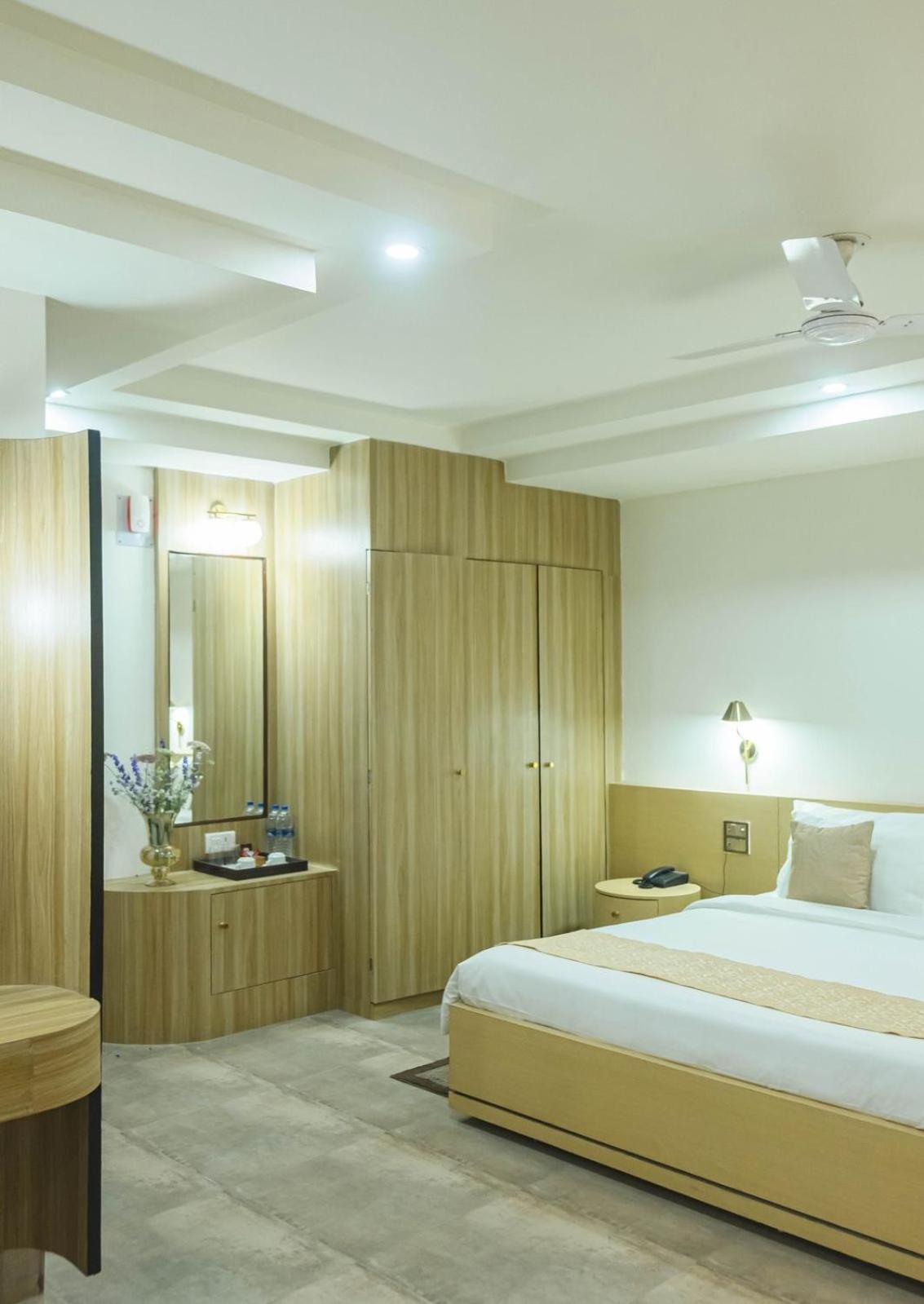 Hotel Lake Shilloi Dimāpur Exterior photo